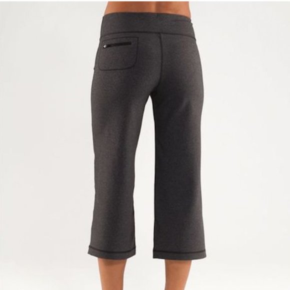 Lululemon Relaxed Fit Crop II - Picture 9 of 12